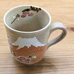 赤富士に梅 マグカップ