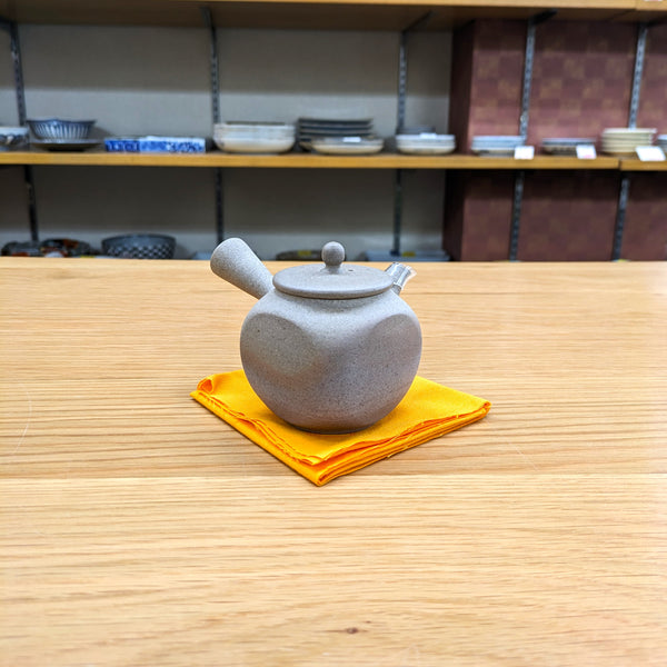 Jinshu square teapot