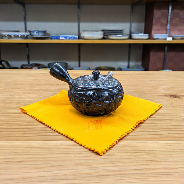 Jyusen  teapot  flower-style